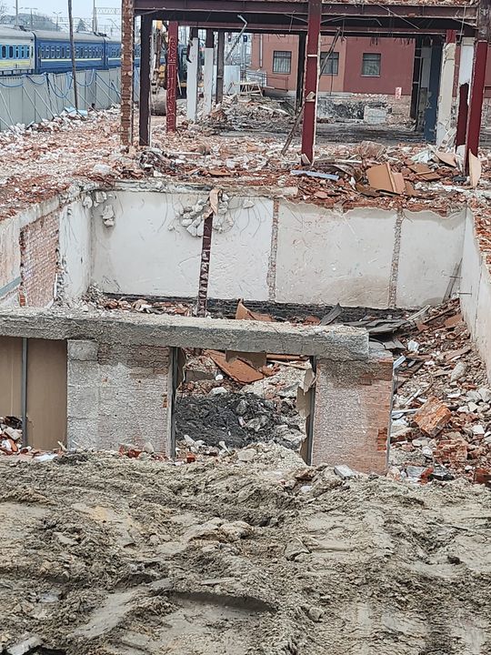 Chełm. Dworzec PKP niemal zrównany z ziemią. Powstanie nowy za prawie 26 mln zł [ZDJĘCIA]