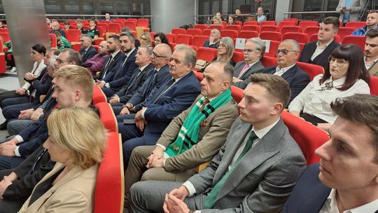 Chełm. Uroczysta sesja  rady miasta. 2025 - Rok Jubileuszowy ChKS Chełmianka Chełm [GALERIA ZDJĘĆ]
