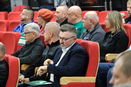 Chełm. Uroczysta sesja  rady miasta. 2025 - Rok Jubileuszowy ChKS Chełmianka Chełm [GALERIA ZDJĘĆ]