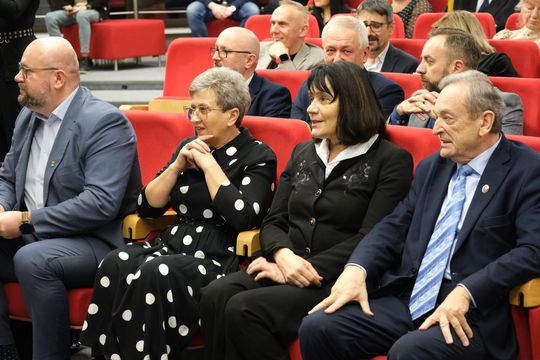 Chełm. Uroczysta sesja  rady miasta. 2025 - Rok Jubileuszowy ChKS Chełmianka Chełm [GALERIA ZDJĘĆ]