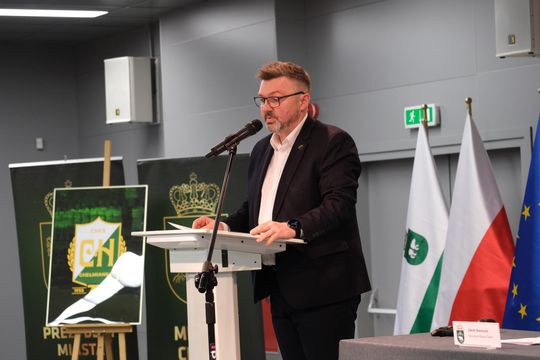 Chełm. Uroczysta sesja  rady miasta. 2025 - Rok Jubileuszowy ChKS Chełmianka Chełm [GALERIA ZDJĘĆ]