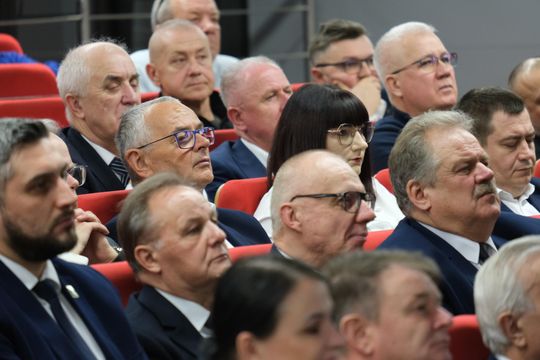 Chełm. Uroczysta sesja  rady miasta. 2025 - Rok Jubileuszowy ChKS Chełmianka Chełm [GALERIA ZDJĘĆ]