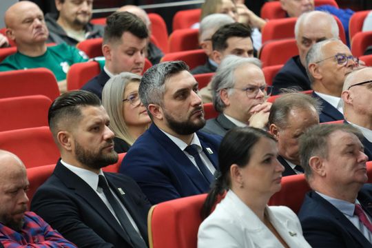 Chełm. Uroczysta sesja  rady miasta. 2025 - Rok Jubileuszowy ChKS Chełmianka Chełm [GALERIA ZDJĘĆ]