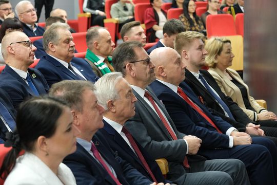 Chełm. Uroczysta sesja  rady miasta. 2025 - Rok Jubileuszowy ChKS Chełmianka Chełm [GALERIA ZDJĘĆ]