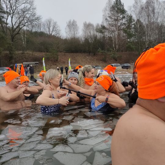 Zimna woda niestraszna Krasnostawskim Karpiom! [GALERIA ZDJĘĆ]