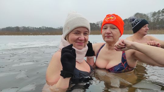 Zimna woda niestraszna Krasnostawskim Karpiom! [GALERIA ZDJĘĆ]