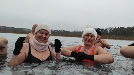 Zimna woda niestraszna Krasnostawskim Karpiom! [GALERIA ZDJĘĆ]