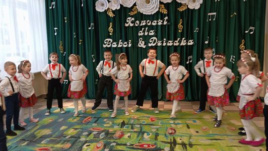 Chełm. Dzień Babci i Dziadka w Przedszkolu Miejskim nr 11 [GALERIA ZDJĘĆ]