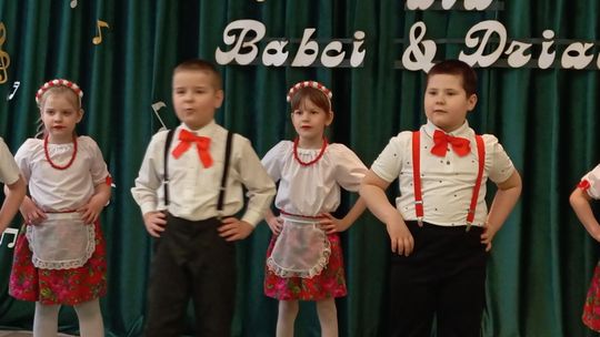 Chełm. Dzień Babci i Dziadka w Przedszkolu Miejskim nr 11 [GALERIA ZDJĘĆ]