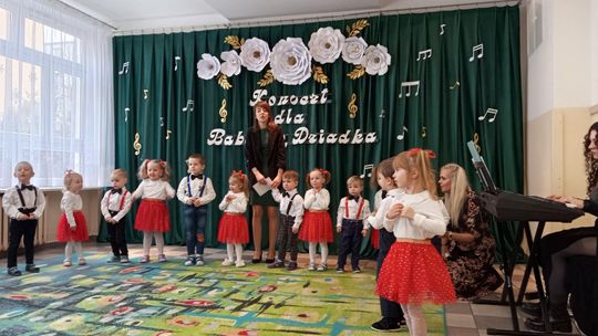 Chełm. Dzień Babci i Dziadka w Przedszkolu Miejskim nr 11 [GALERIA ZDJĘĆ]