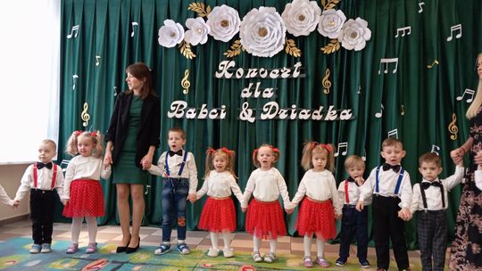 Chełm. Dzień Babci i Dziadka w Przedszkolu Miejskim nr 11 [GALERIA ZDJĘĆ]