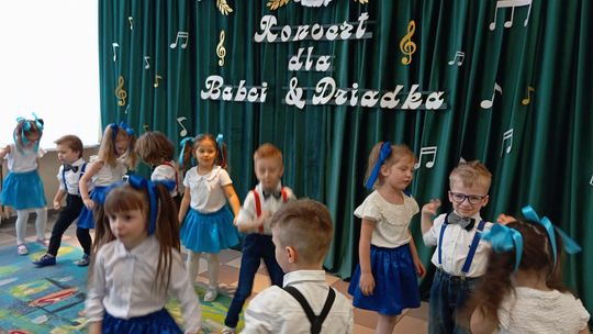 Chełm. Dzień Babci i Dziadka w Przedszkolu Miejskim nr 11 [GALERIA ZDJĘĆ]