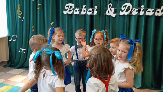 Chełm. Dzień Babci i Dziadka w Przedszkolu Miejskim nr 11 [GALERIA ZDJĘĆ]