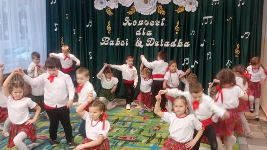 Chełm. Dzień Babci i Dziadka w Przedszkolu Miejskim nr 11 [GALERIA ZDJĘĆ]