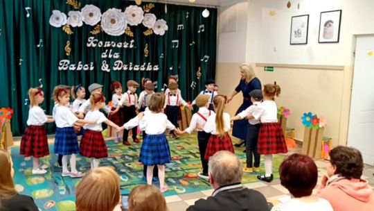 Chełm. Dzień Babci i Dziadka w Przedszkolu Miejskim nr 11 [GALERIA ZDJĘĆ]