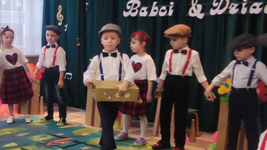 Chełm. Dzień Babci i Dziadka w Przedszkolu Miejskim nr 11 [GALERIA ZDJĘĆ]