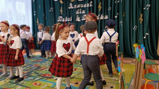 Chełm. Dzień Babci i Dziadka w Przedszkolu Miejskim nr 11 [GALERIA ZDJĘĆ]