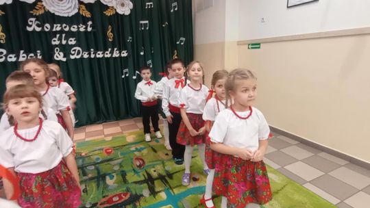 Chełm. Dzień Babci i Dziadka w Przedszkolu Miejskim nr 11 [GALERIA ZDJĘĆ]