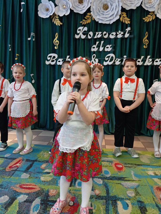 Chełm. Dzień Babci i Dziadka w Przedszkolu Miejskim nr 11 [GALERIA ZDJĘĆ]