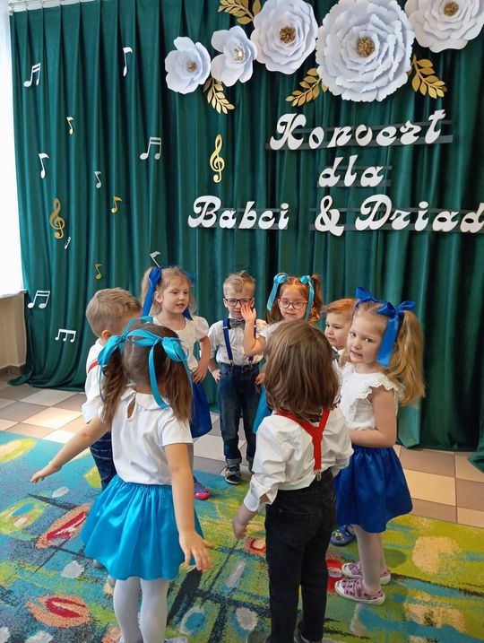 Chełm. Dzień Babci i Dziadka w Przedszkolu Miejskim nr 11 [GALERIA ZDJĘĆ]