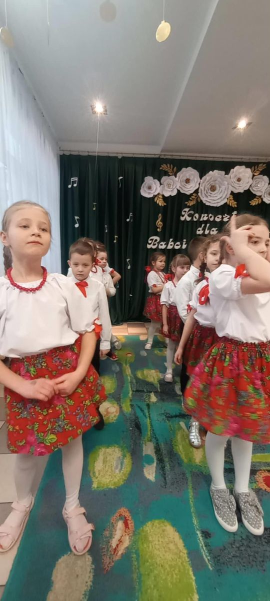 Chełm. Dzień Babci i Dziadka w Przedszkolu Miejskim nr 11 [GALERIA ZDJĘĆ]