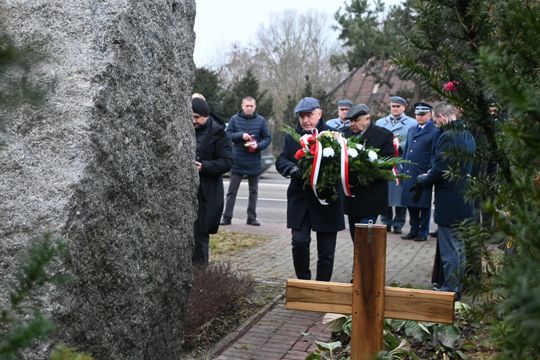 Pow. krasnostawski. Upamiętnili 162 rocznicę Powstania Styczniowego Pow. krasnostawski. Upamiętnili 162 rocznicę Powstania Styczniowego