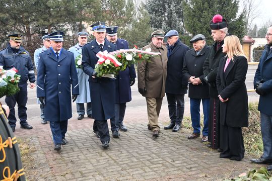 Pow. krasnostawski. Upamiętnili 162 rocznicę Powstania Styczniowego Pow. krasnostawski. Upamiętnili 162 rocznicę Powstania Styczniowego