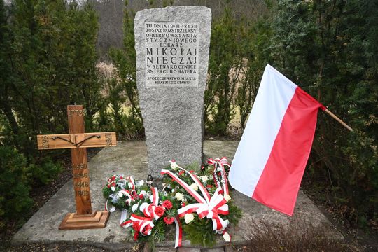 Pow. krasnostawski. Upamiętnili 162 rocznicę Powstania Styczniowego Pow. krasnostawski. Upamiętnili 162 rocznicę Powstania Styczniowego