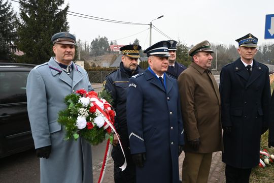 Pow. krasnostawski. Upamiętnili 162 rocznicę Powstania Styczniowego Pow. krasnostawski. Upamiętnili 162 rocznicę Powstania Styczniowego