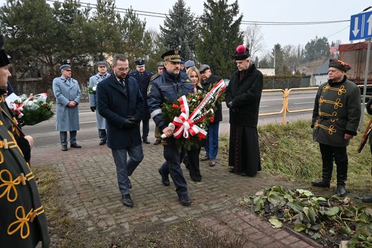 Pow. krasnostawski. Upamiętnili 162 rocznicę Powstania Styczniowego Pow. krasnostawski. Upamiętnili 162 rocznicę Powstania Styczniowego