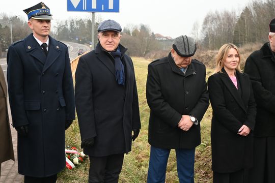 Pow. krasnostawski. Upamiętnili 162 rocznicę Powstania Styczniowego Pow. krasnostawski. Upamiętnili 162 rocznicę Powstania Styczniowego