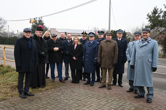 Pow. krasnostawski. Upamiętnili 162 rocznicę Powstania Styczniowego Pow. krasnostawski. Upamiętnili 162 rocznicę Powstania Styczniowego