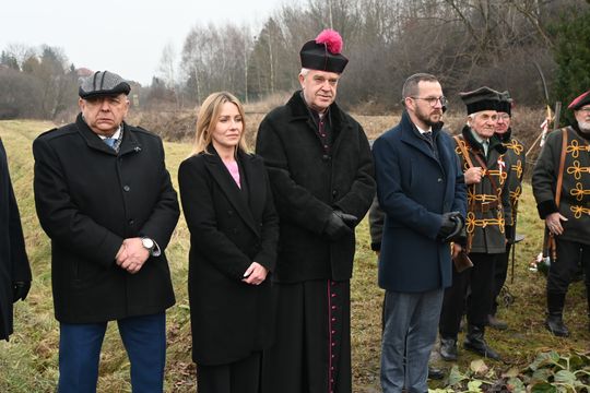 Pow. krasnostawski. Upamiętnili 162 rocznicę Powstania Styczniowego Pow. krasnostawski. Upamiętnili 162 rocznicę Powstania Styczniowego