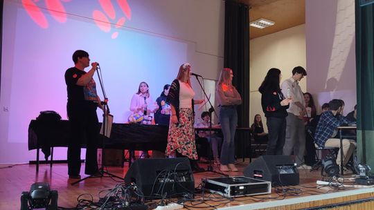 Chełm. W IV LO już zagrała Wielka Orkiestra Świątecznej Pomocy [GALERIA ZDJĘĆ]