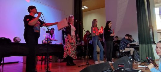 Chełm. W IV LO już zagrała Wielka Orkiestra Świątecznej Pomocy [GALERIA ZDJĘĆ]