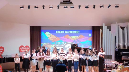 Chełm. Szkoła muzyczna zagrała z Wielką Orkiestrą Świątecznej Pomocy [GALERIA ZDJĘC]