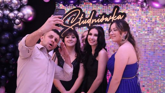 Studniówka 2025 - Zespół Szkół Budowlanych i Geodezyjnych w Chełmie [GALERIA ZDJĘĆ]