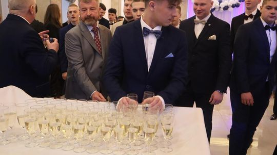 Studniówka 2025 - Zespół Szkół Budowlanych i Geodezyjnych w Chełmie [GALERIA ZDJĘĆ]