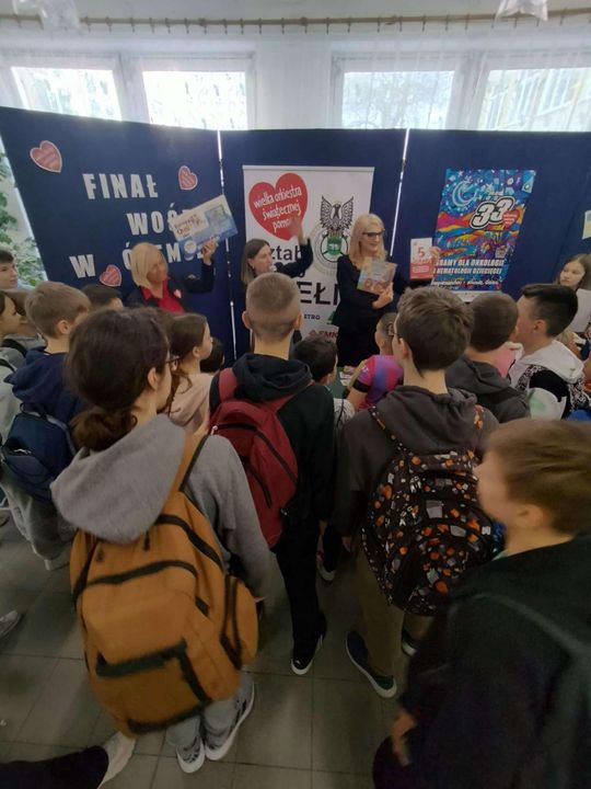 Chełm. Finał Wielkiej Orkiestry Świątecznej Pomocy  w SP nr 8 [GALERIA ZDJĘĆ]