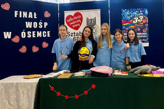 Chełm. Finał Wielkiej Orkiestry Świątecznej Pomocy  w SP nr 8 [GALERIA ZDJĘĆ]