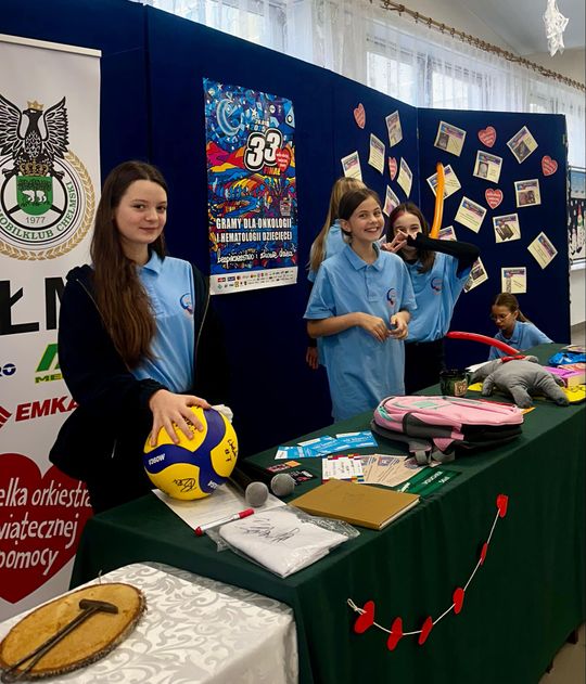 Chełm. Finał Wielkiej Orkiestry Świątecznej Pomocy  w SP nr 8 [GALERIA ZDJĘĆ]