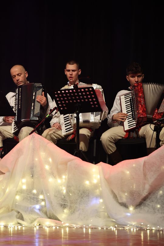 Chełm. Koncert kolęd i pastorałek pt. "Bracia patrzcie jeno" [GALERIA ZDJĘĆ]