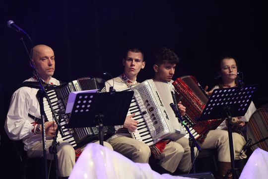 Chełm. Koncert kolęd i pastorałek pt. "Bracia patrzcie jeno" [GALERIA ZDJĘĆ]