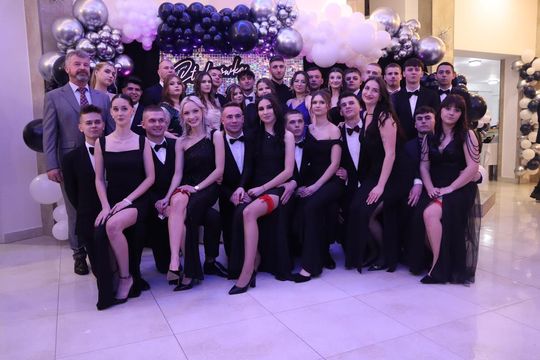 Studniówka 2025 - Zespół Szkół Budowlanych i Geodezyjnych w Chełmie [GALERIA ZDJĘĆ]