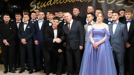 Studniówka 2025 - Zespół Szkół Technicznych w Chełmie cz. I [GALERIA ZDJĘĆ]