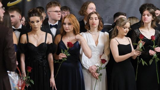 Studniówka 2025 - Zespół Szkół Technicznych w Chełmie cz. I [GALERIA ZDJĘĆ]