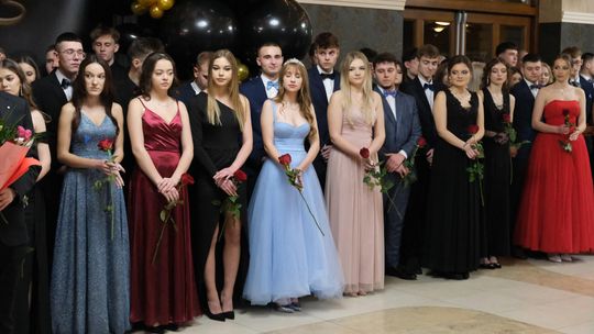 Studniówka 2025 - Zespół Szkół Technicznych w Chełmie cz. I [GALERIA ZDJĘĆ]