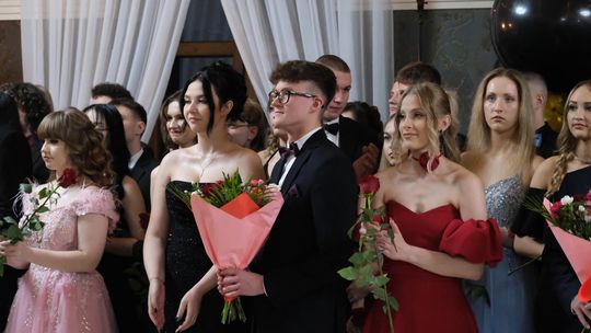 Studniówka 2025 - Zespół Szkół Technicznych w Chełmie cz. I [GALERIA ZDJĘĆ]