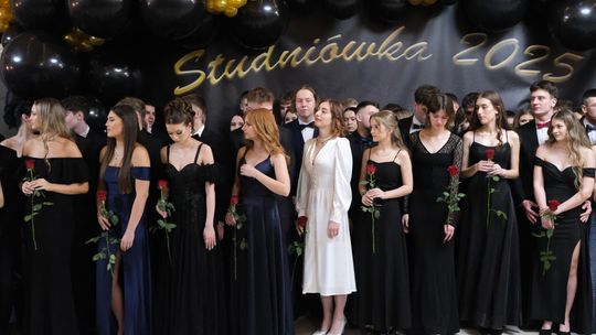 Studniówka 2025 - Zespół Szkół Technicznych w Chełmie cz. I [GALERIA ZDJĘĆ]