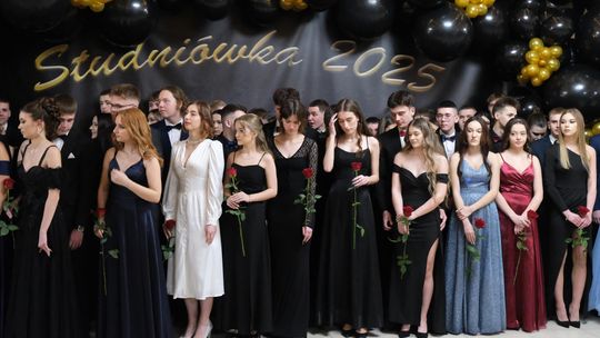 Studniówka 2025 - Zespół Szkół Technicznych w Chełmie cz. I [GALERIA ZDJĘĆ]